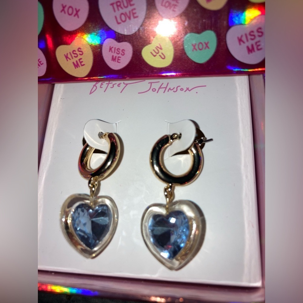 BETSEY JOHNSON Valentine’s Gold-Tone Light-Blue Huggie Heart Earrings NEW NWT